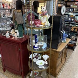 Vintage & Antique Furniture, Glassware & Farmhouse Décor - Shop 331