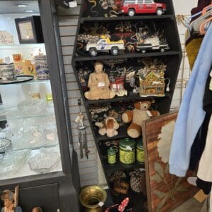 Eclectic Finds, Crystal & Curiosities - Shop 55