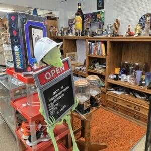 Pop Culture, Comics & Geek Collectibles - Shop 75