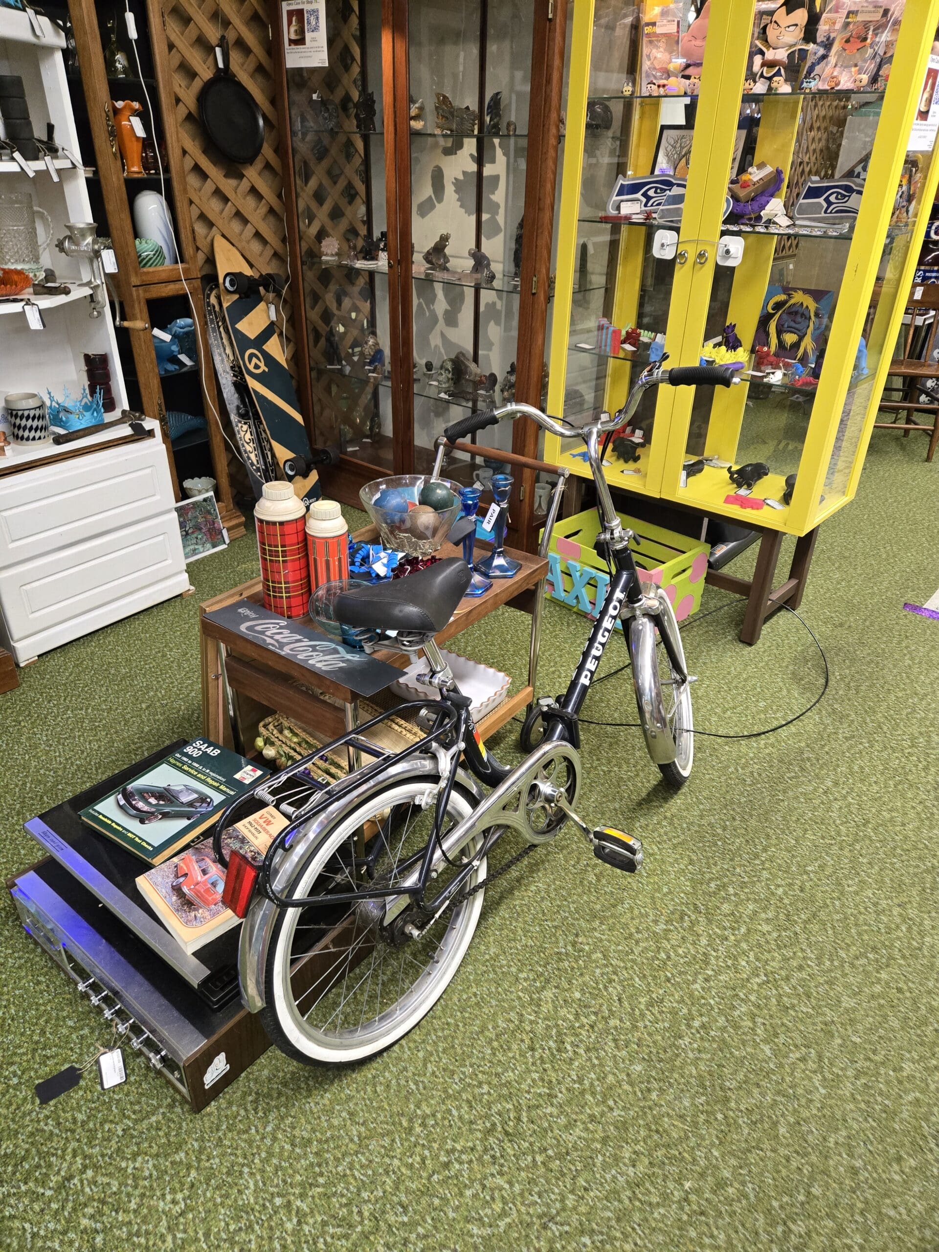 Custard Glass, Crystal Carvings & Eclectic Finds - Shop 79 Custard Glass, Crystal Carvings & Eclectic Finds - Shop 79