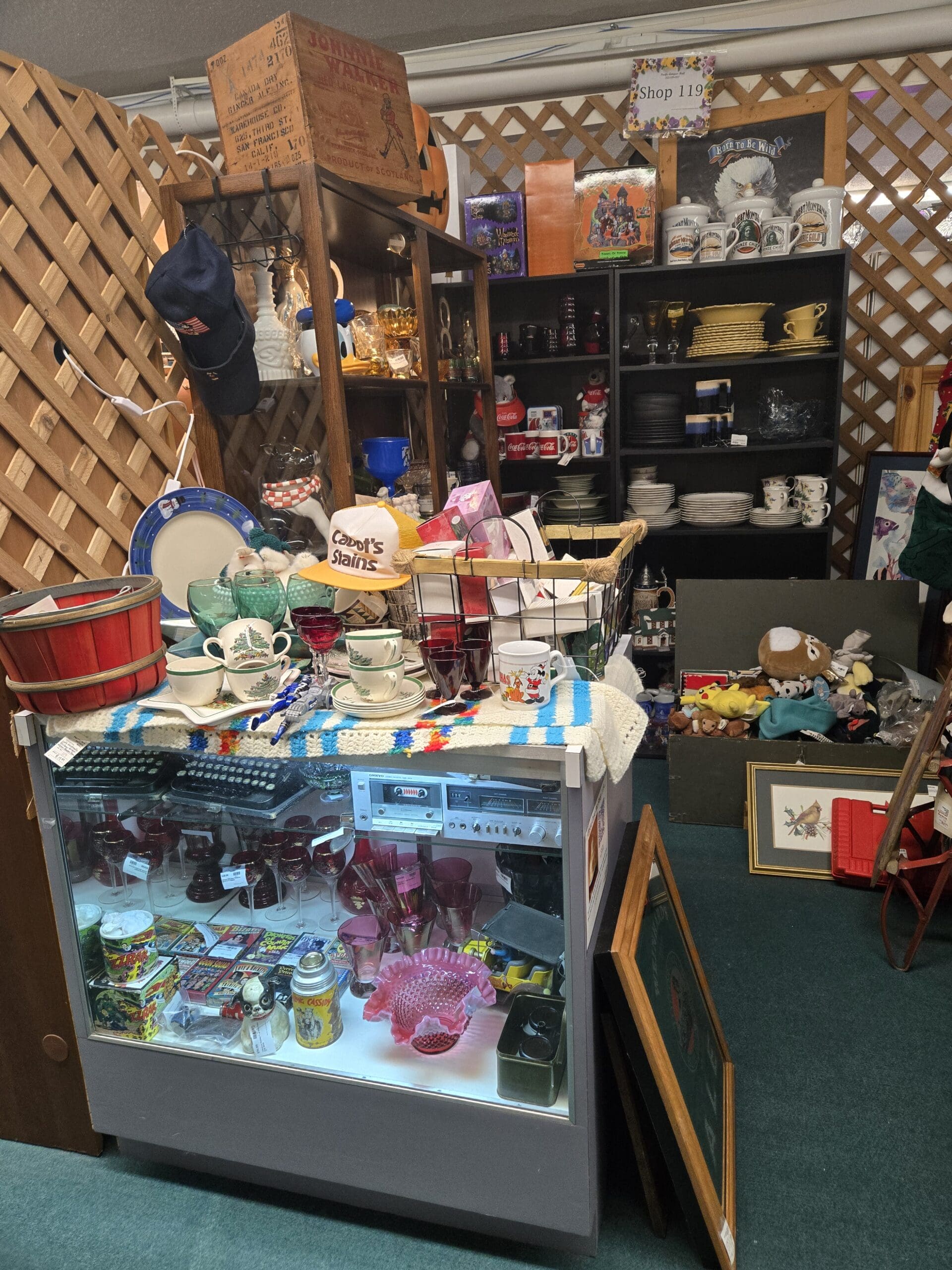 Dinnerware, Breweriana & Retro Americana - Shop 119 Dinnerware, Breweriana & Retro Americana - Shop 119