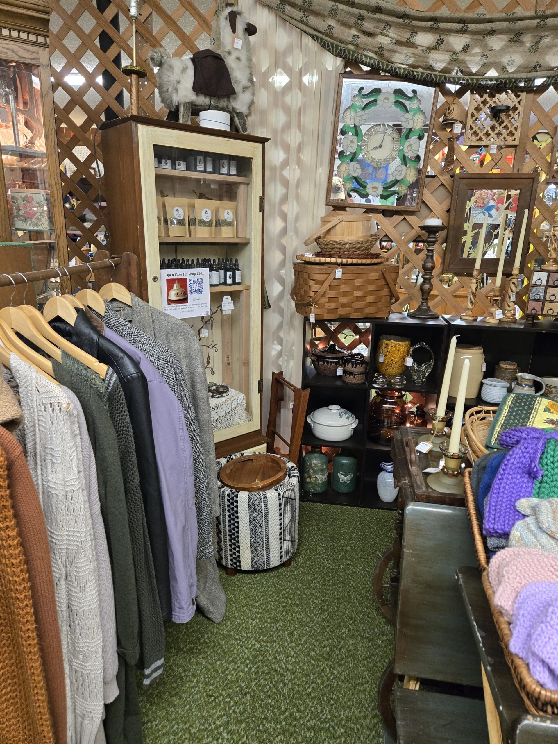 Handknits, Vintage Handbags & Cottage Comforts - Shop 120 Handknits, Vintage Handbags & Cottage Comforts - Shop 120