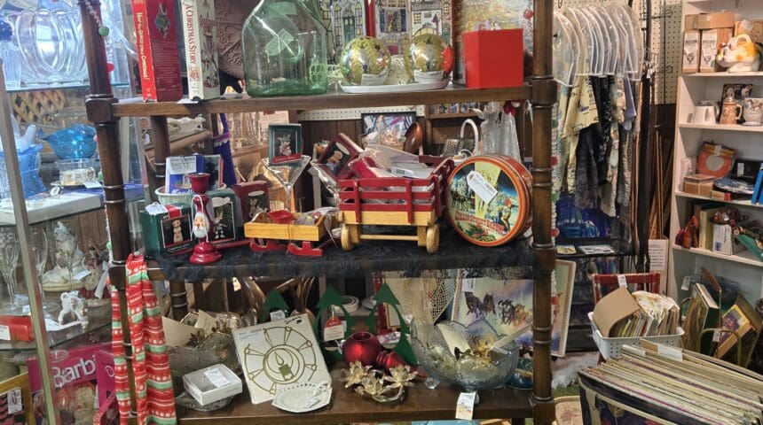 Holiday Collectibles, Retro Kitchen & Vinyl Records - Shop 809