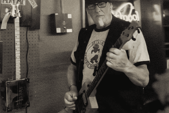 Cigar-box Guitar - by Arne