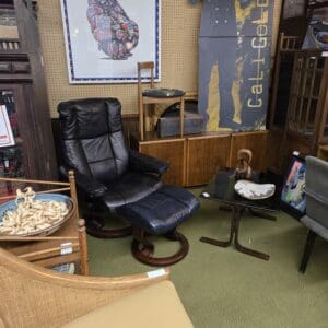 Retro Furniture & Collectibles - Shop 11