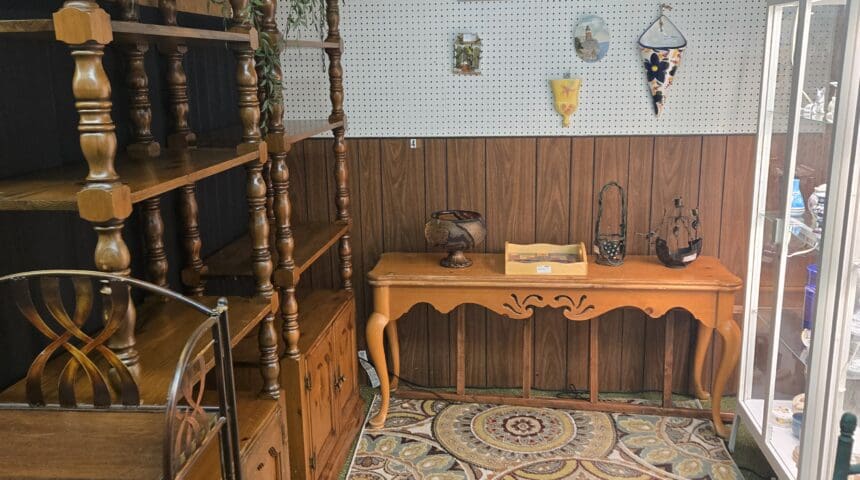 Olde Vintage Shoppe - Shop 69