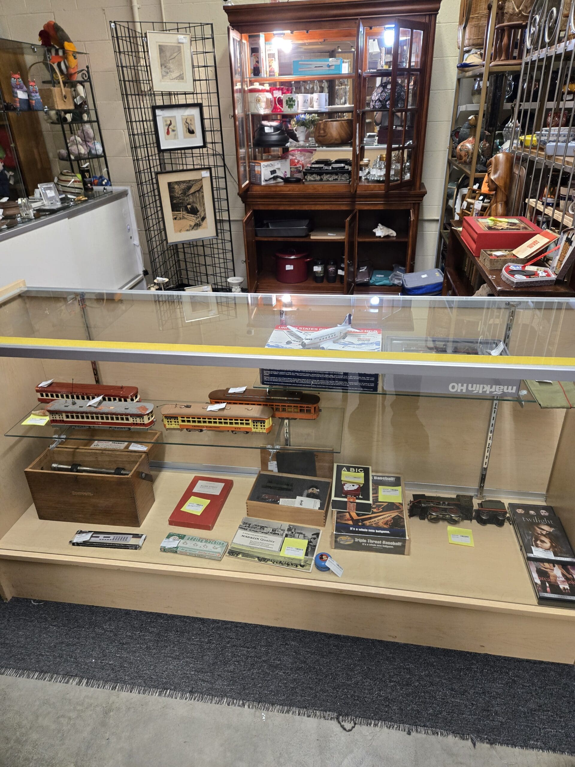 Model Trains, Books & Framed Art - Shop 111 Model Trains, Books & Framed Art - Shop 111