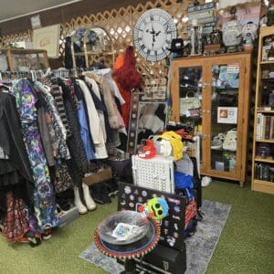 Shop 75 - Clothing, Shoes, Books & Collectibles in Tacoma WA