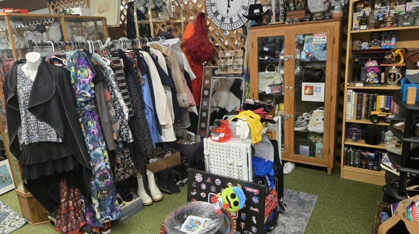 Shop 75 - Clothing, Shoes & Collectibles in Tacoma WA